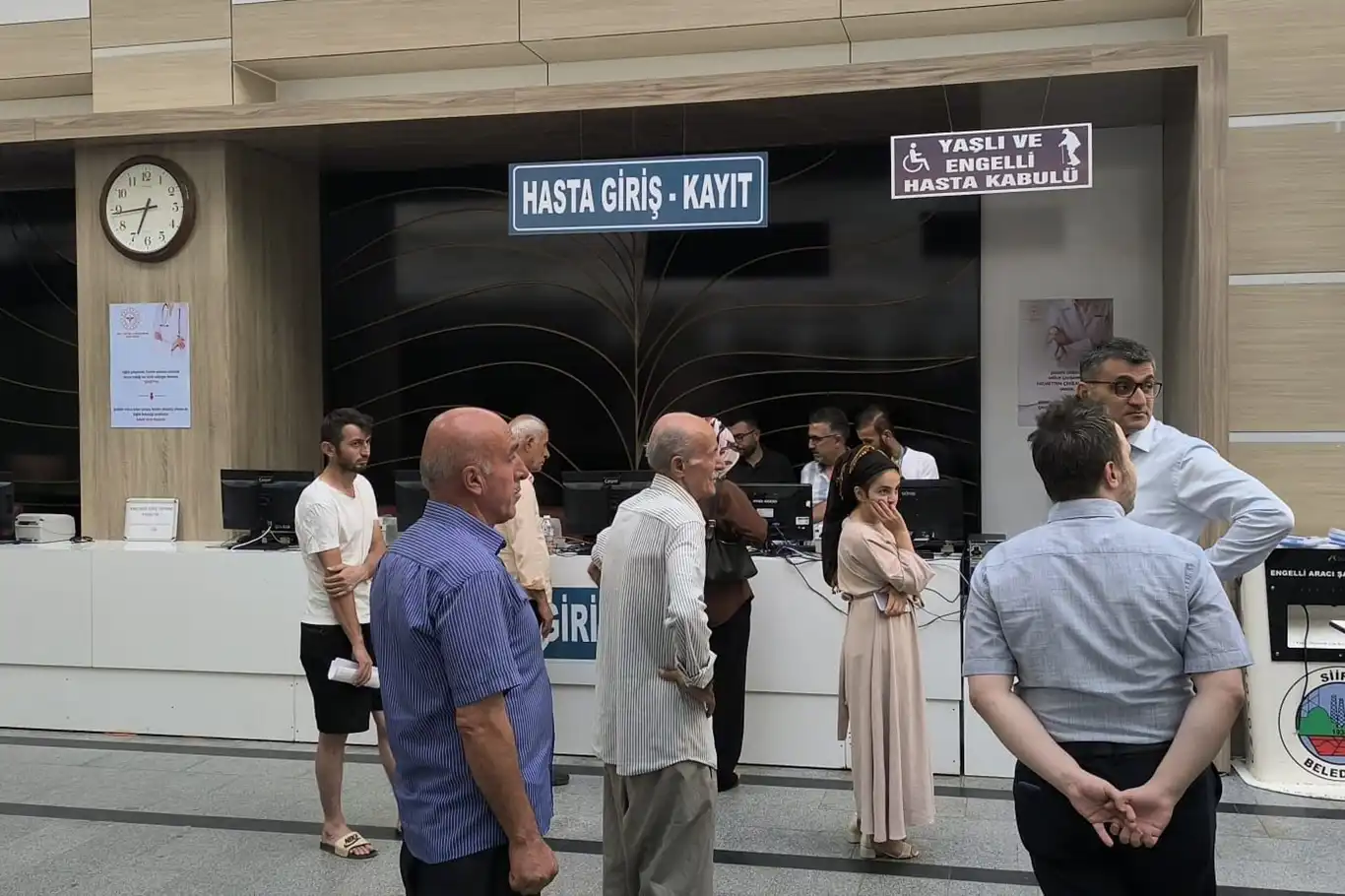 Sağlıkta yeni uygulama: MHRS ve sınırlı sayıda randevusuz sıra dönemi başladı Sağlıkta yeni uygulama: MHRS ve sınırlı sayıda randevusuz sıra dönemi başladı