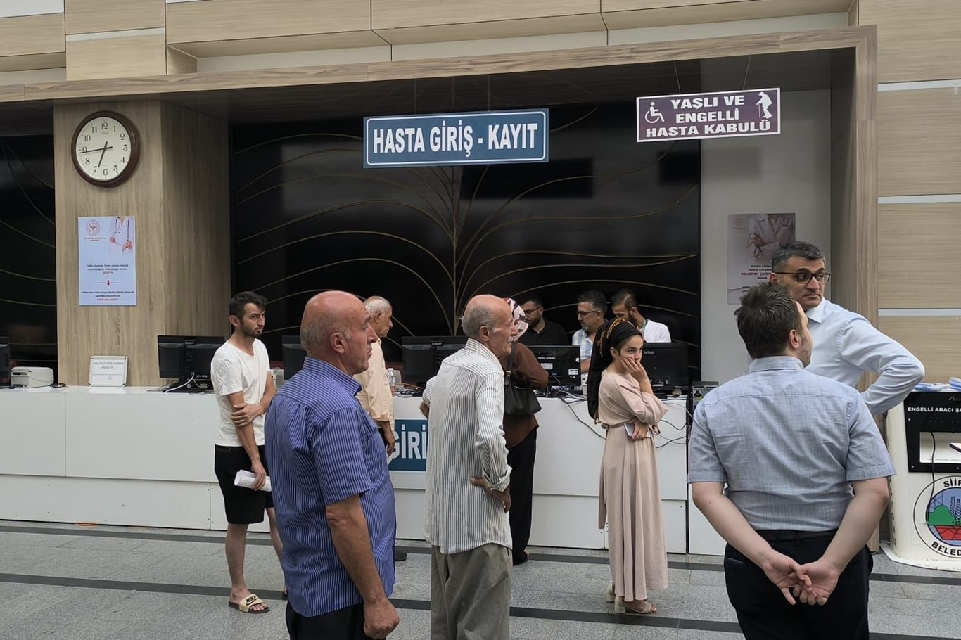 Sağlıkta yeni uygulama: MHRS ve sınırlı sayıda randevusuz sıra dönemi başladı Sağlıkta yeni uygulama: MHRS ve sınırlı sayıda randevusuz sıra dönemi başladı