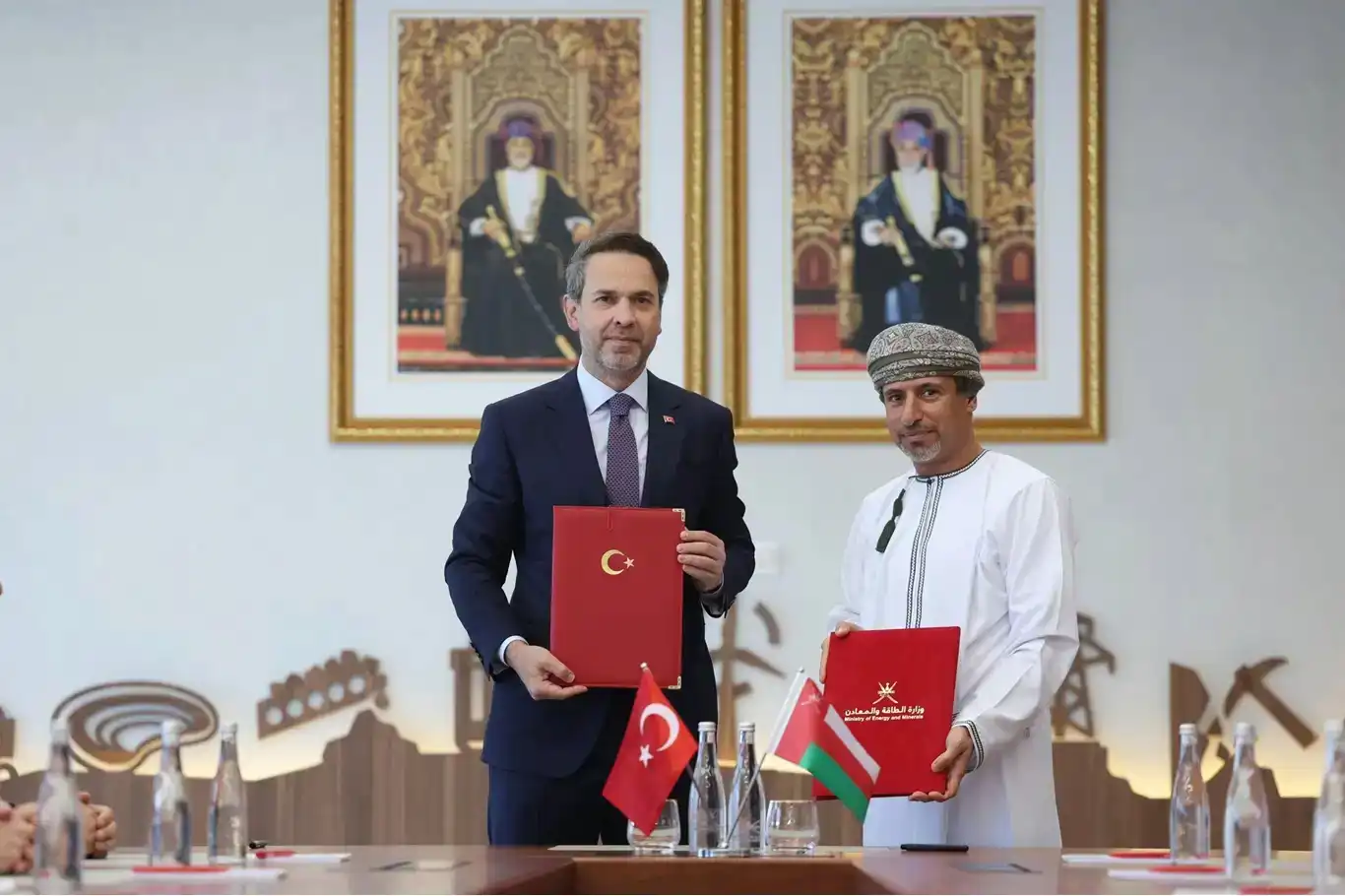 تركيا وسلطنة عُمان توقّعان مذكرة تفاهم في مجال الطاقة تركيا وسلطنة عُمان توقّعان مذكرة تفاهم في مجال الطاقة