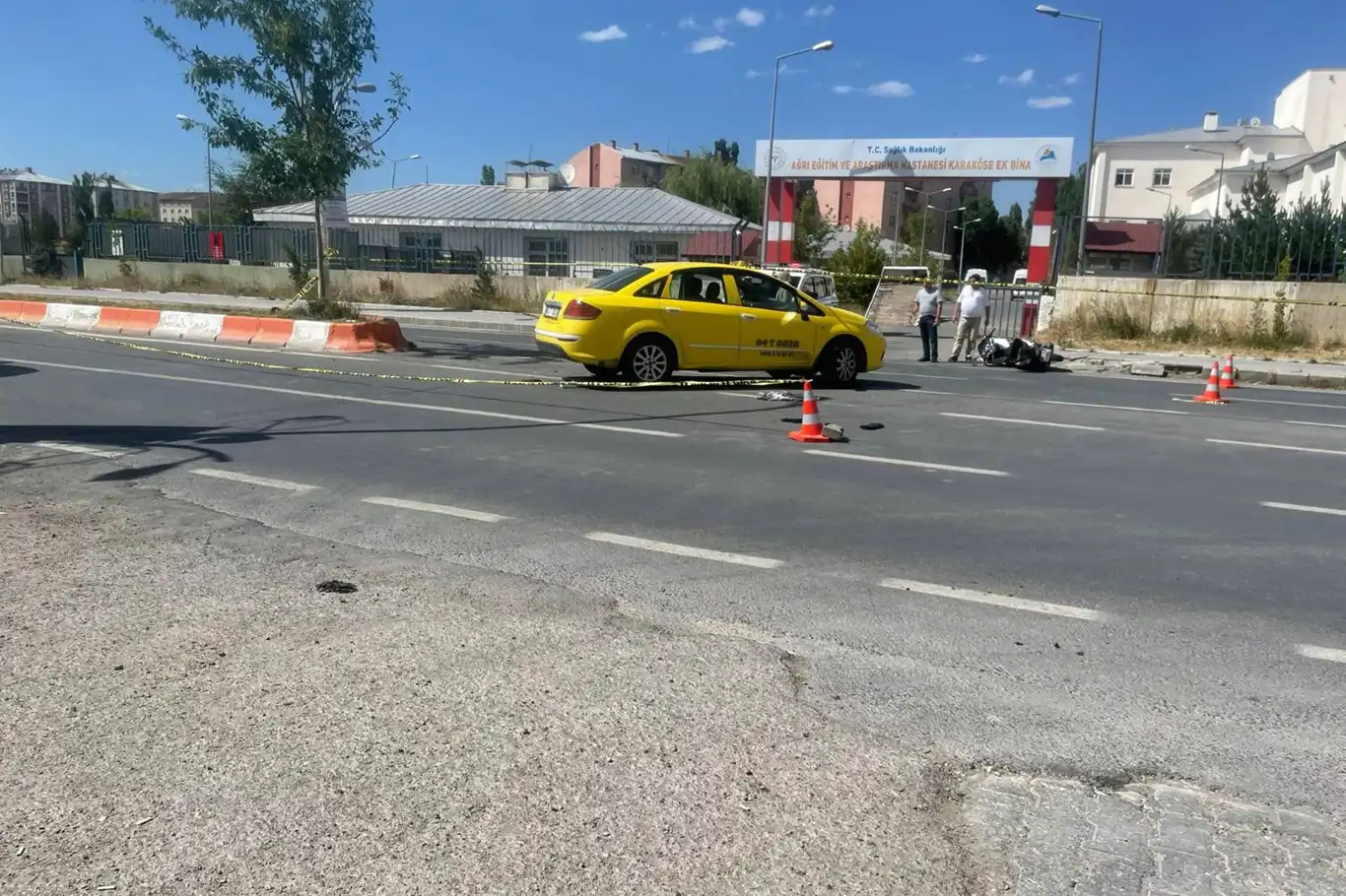 Motosikletle taksiye çarpan karı koca hayatını kaybetti Motosikletle taksiye çarpan karı koca hayatını kaybetti