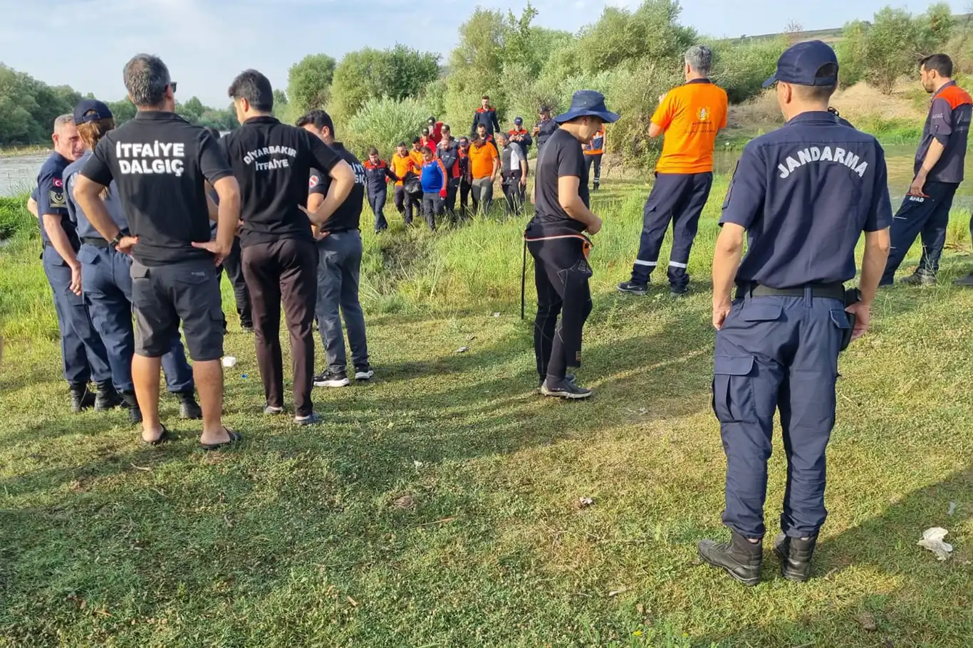تەرمی گەنجێک کە لە رووباری دیجلە بێ سەروشوێن بوبوو دۆزرایەوە تەرمی گەنجێک کە لە رووباری دیجلە بێ سەروشوێن بوبوو دۆزرایەوە