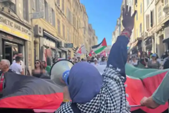 فرنسا..عشرات الآلاف يتظاهرون في مارسيليا تنديدًا بالإبادة في غزة