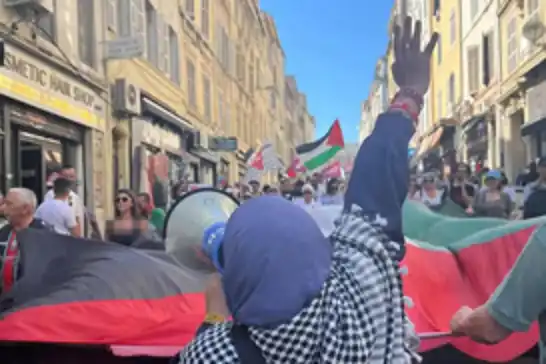 راهپیمایی ده‌ها هزار نفر در مارسی برای غزه: نسل‌کُشی را متوقف کنید