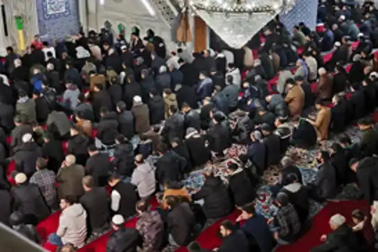 Şanlıurfa'da, 15 Temmuz'da hayatını kaybedenler için mevlit ve hatim programı düzenlendi