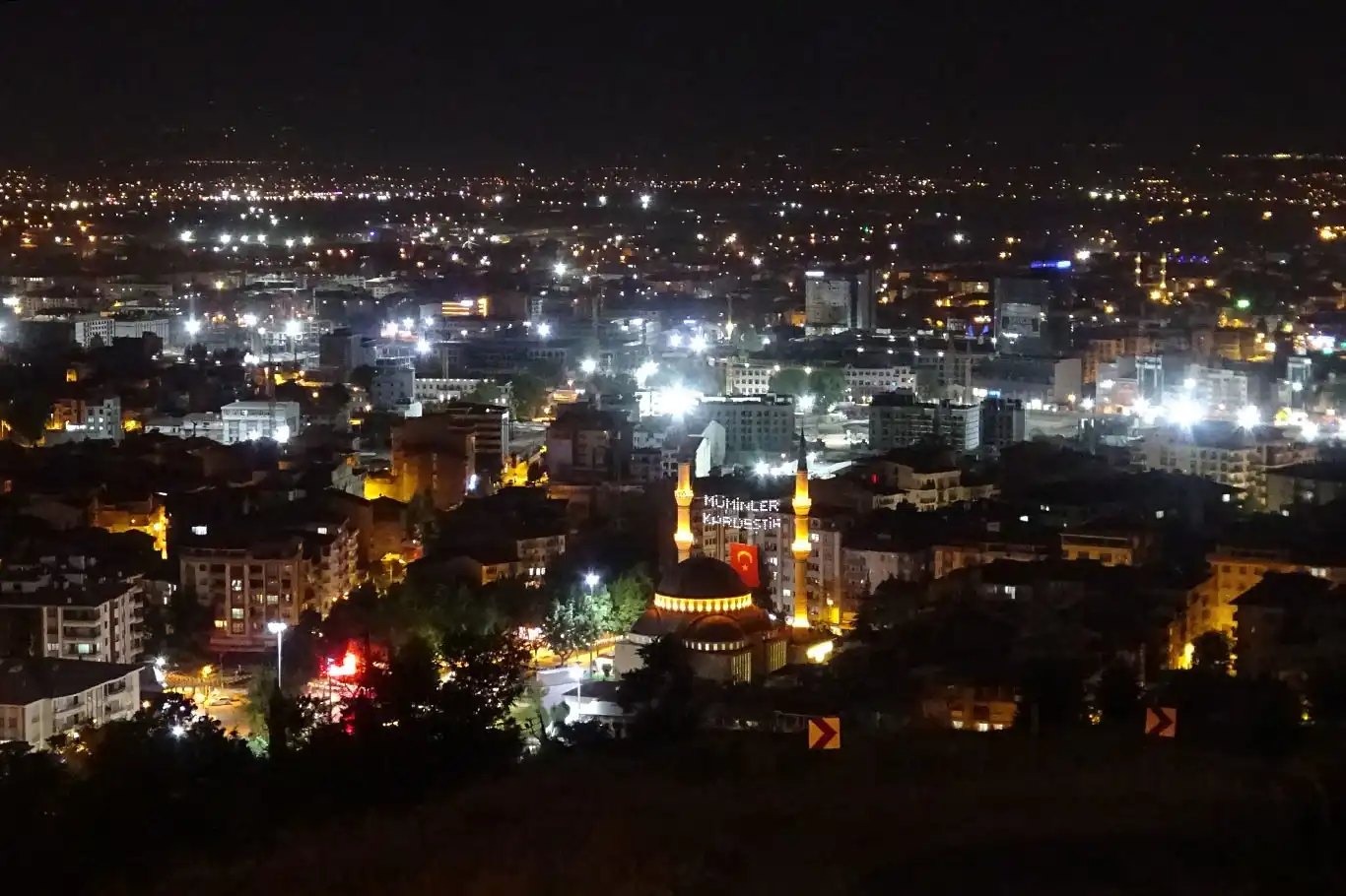 Malatya'da darbe girişiminin yıldönümünde semalar selalarla yankılandı Malatya'da darbe girişiminin yıldönümünde semalar selalarla yankılandı