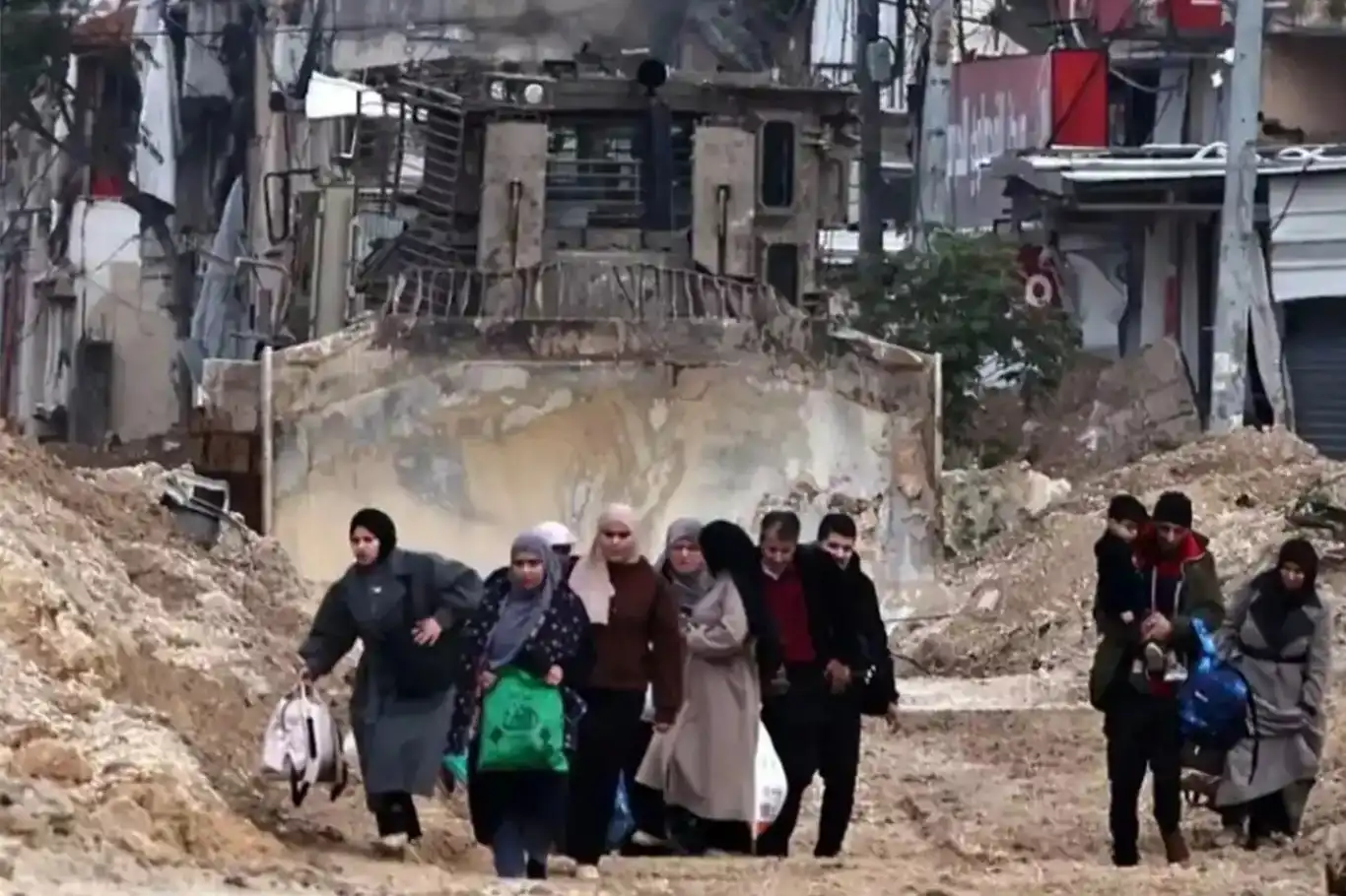 الأمم المتحدة محذرة من تطهير عرقي: "الفلسطينيون يواجهون أكبر موجة تهجير قسري منذ عام 1967" الأمم المتحدة محذرة من تطهير عرقي: "الفلسطينيون يواجهون أكبر موجة تهجير قسري منذ عام 1967"
