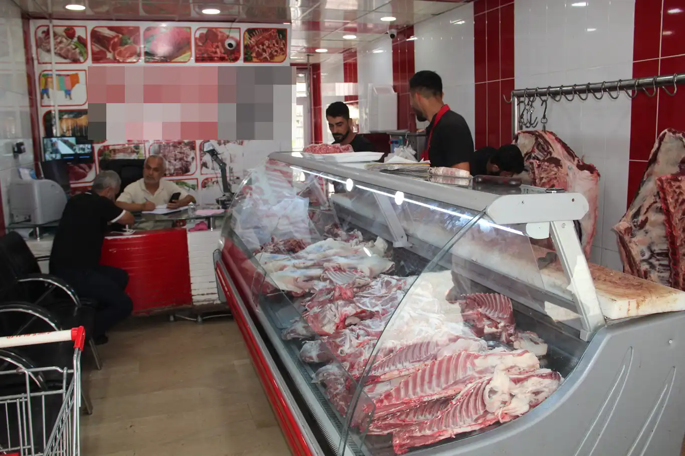 Et fiyatları neden düşmüyor? Kasaplar tedarik ve üretim sorunlarına dikkat çekti Et fiyatları neden düşmüyor? Kasaplar tedarik ve üretim sorunlarına dikkat çekti