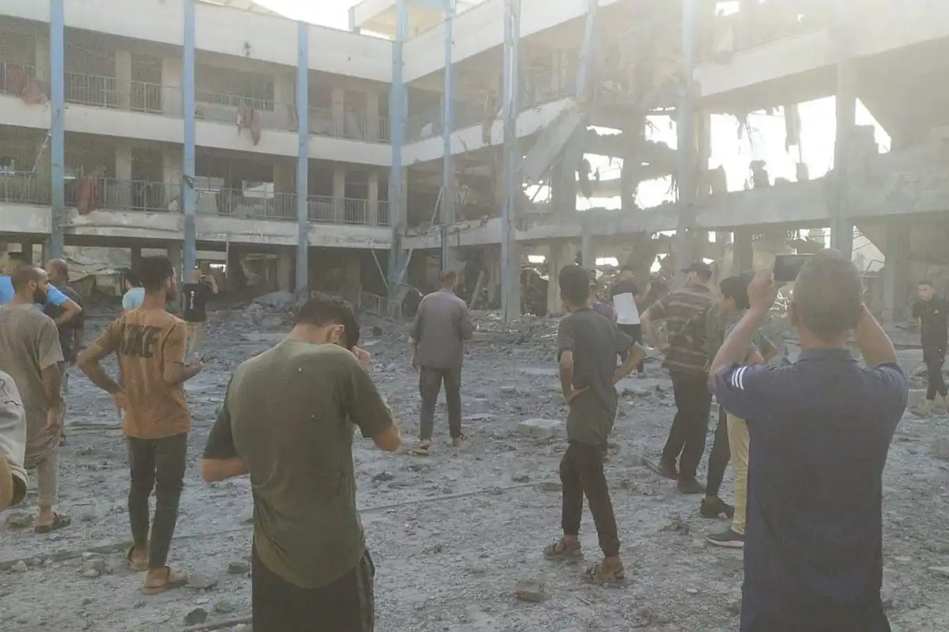 Siyonist rejim Gazze'de çadırları vurdu: Son 24 saatteki saldırılarda 56 şehit
