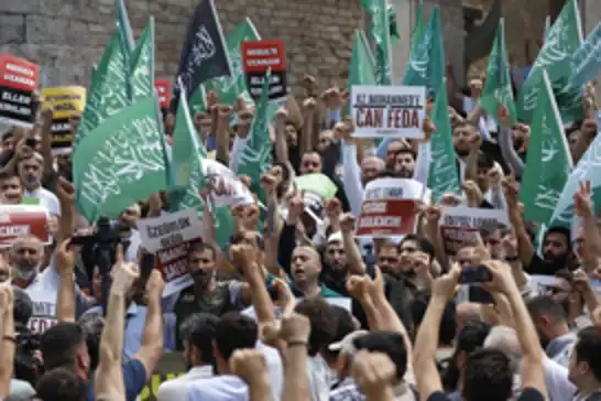 Heqareta ji Hezretî Muhammed re li Camîya Taksîmê hat protestokirin