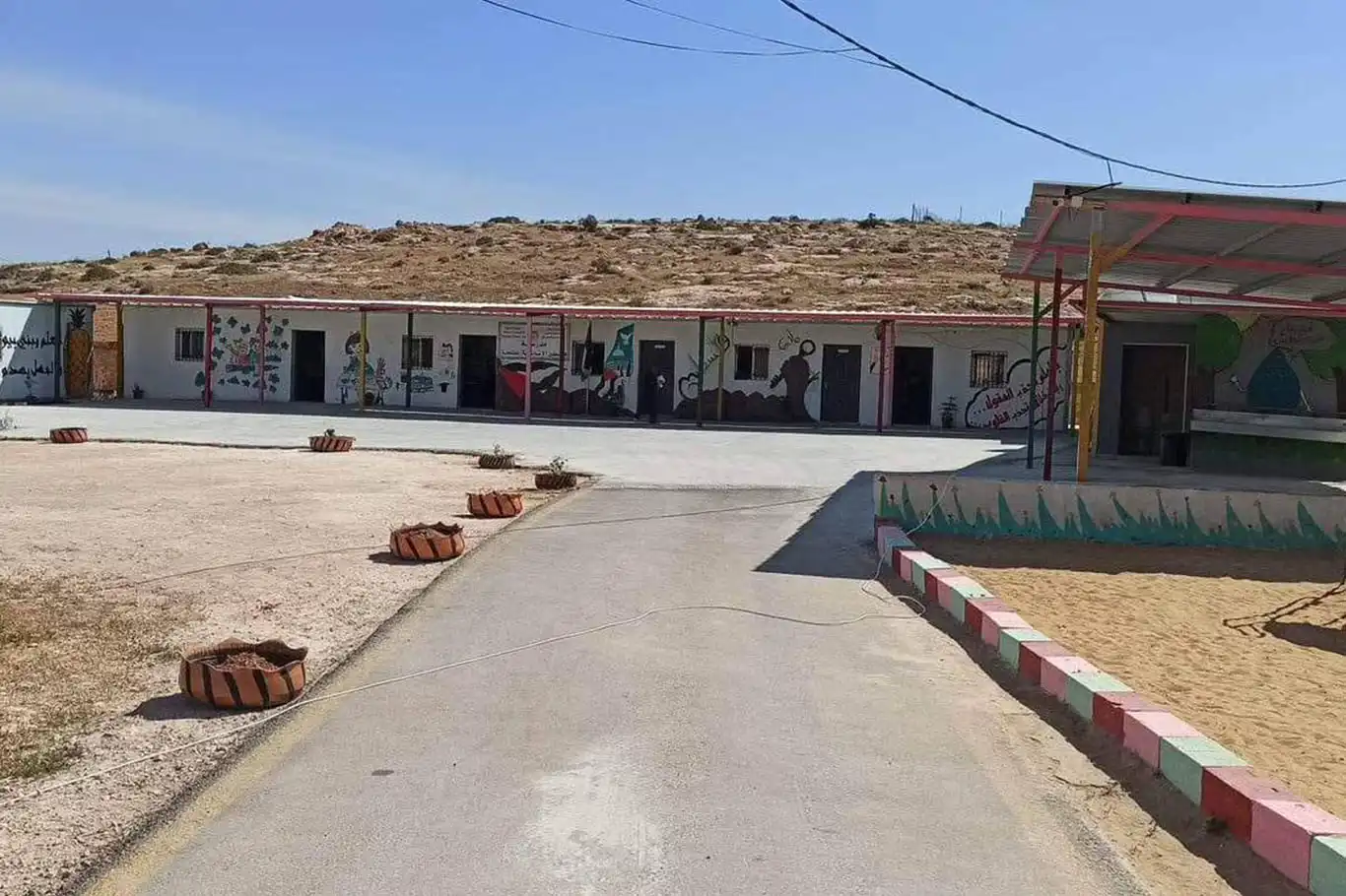 İşgalciler "Direniş Okulları"nı yıkmak istiyor