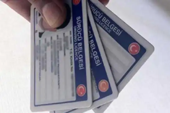 Eski tip ehliyetlerin süresi doluyor