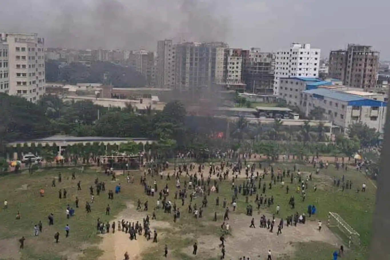 Bangladeş'te uçağın okula düşmesi sonucu 19 kişi öldü