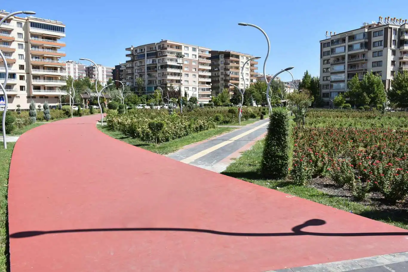 Türkiye sıcaklarla kavrulurken, kuzeydoğu bölgesinde sağanaklar etkili olacak Türkiye sıcaklarla kavrulurken, kuzeydoğu bölgesinde sağanaklar etkili olacak
