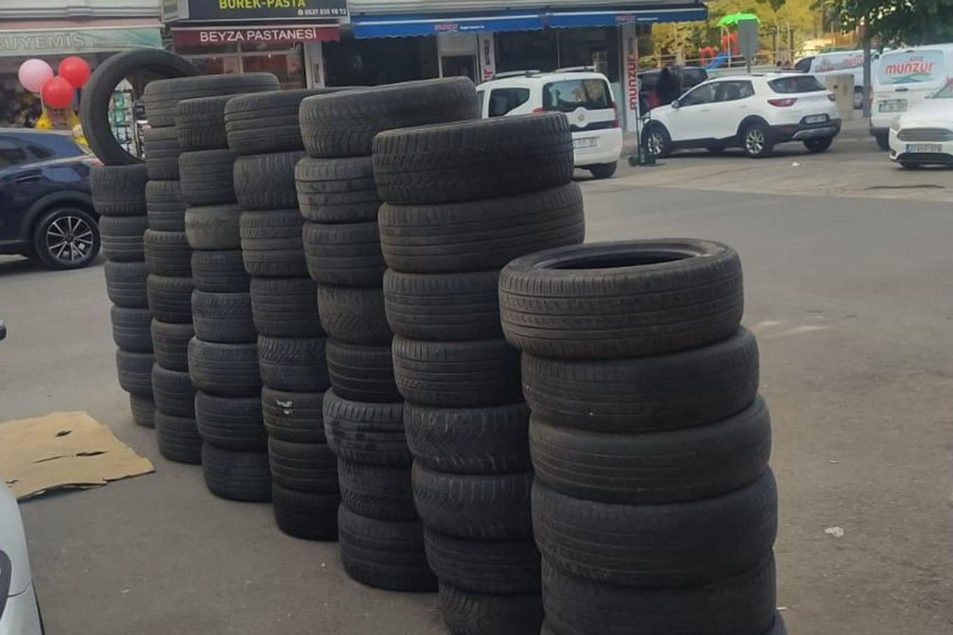 Batman'da 440 ton hurda lastik geri dönüşüme kazandırıldı Batman'da 440 ton hurda lastik geri dönüşüme kazandırıldı