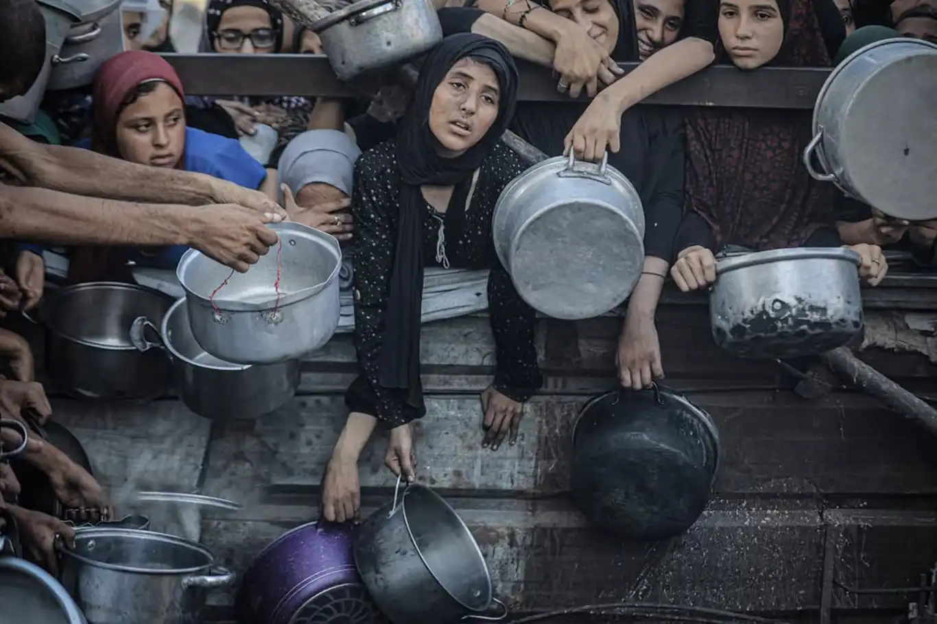 HAMAS: Filistin halkı açlıktan ölüyor, İslam dünyasının sessizliği Netanyahu'yu cesaretlendiriyor HAMAS: Filistin halkı açlıktan ölüyor, İslam dünyasının sessizliği Netanyahu'yu cesaretlendiriyor