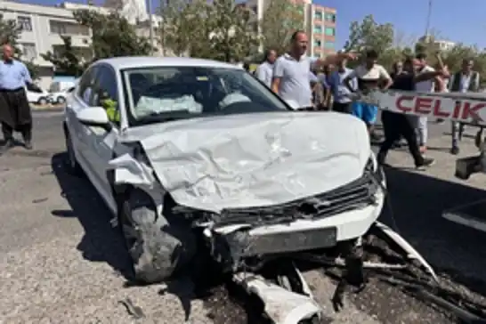 Şanlıurfa’da trafik kazası: 1 ölü, 4 yaralı