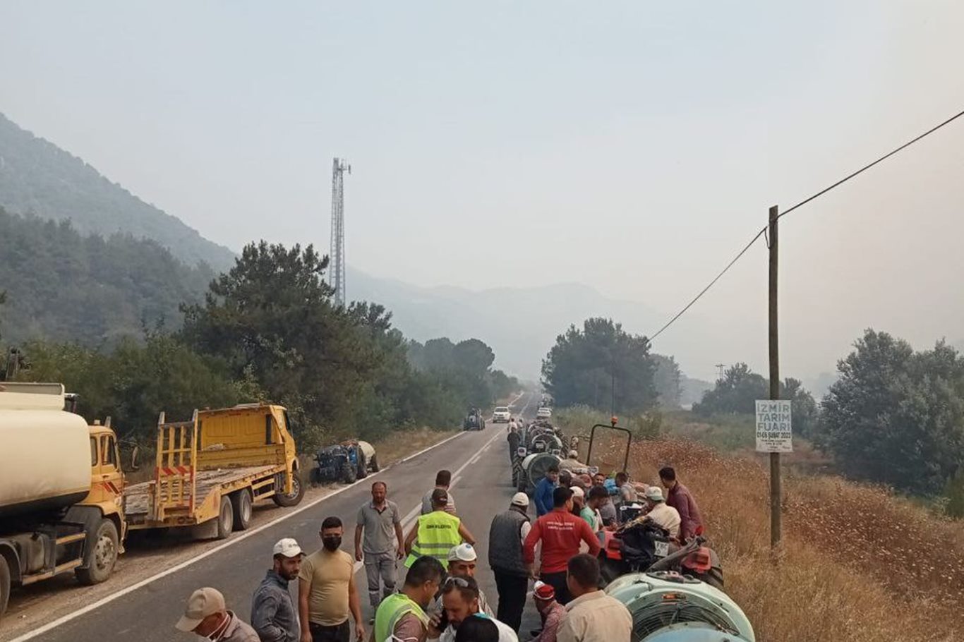 Bilecik'teki yangın Bursa'ya dayandı, Bursalı çiftçiler destek için seferber oldu Bilecik'teki yangın Bursa'ya dayandı, Bursalı çiftçiler destek için seferber oldu