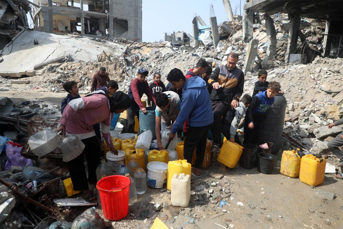 Oxfam warns of looming "deadly catastrophe" as waterborne diseases surge in Gaza