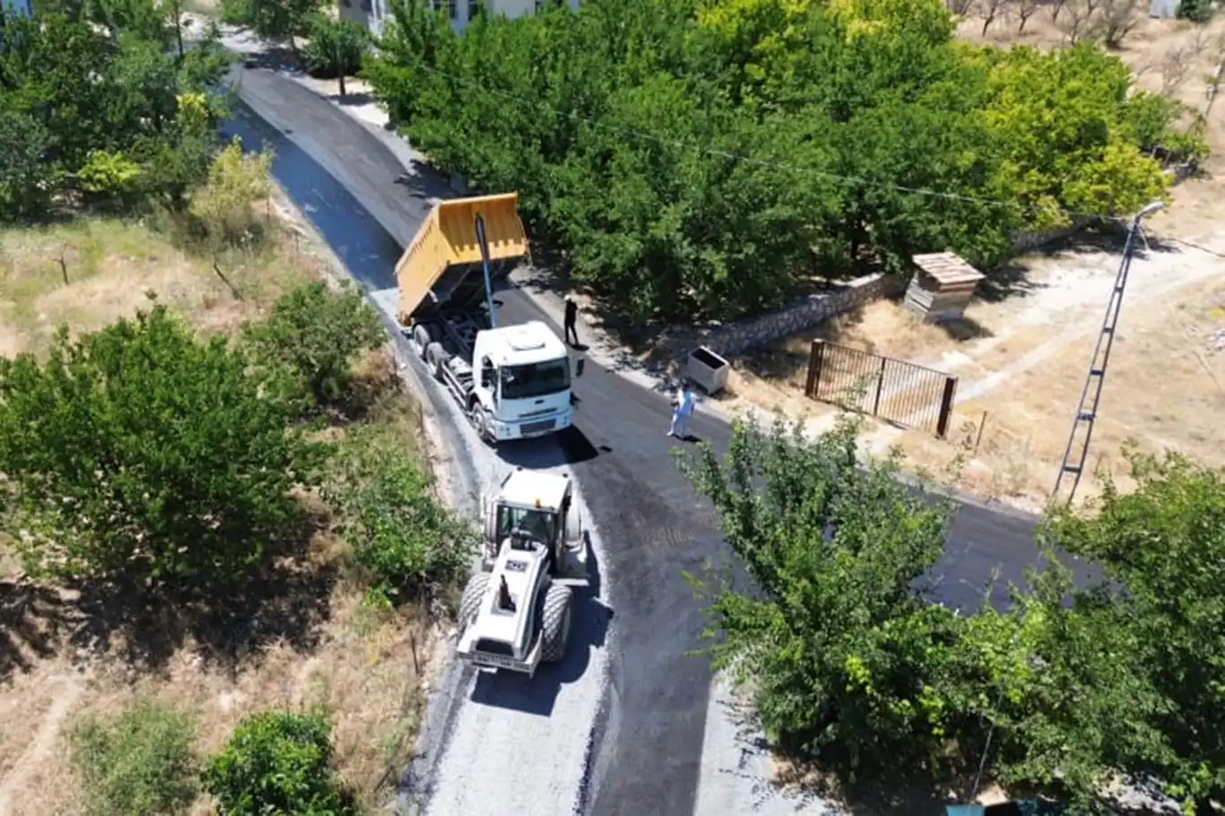 Battalgazi'de asfalt çalışmaları sürüyor Battalgazi'de asfalt çalışmaları sürüyor