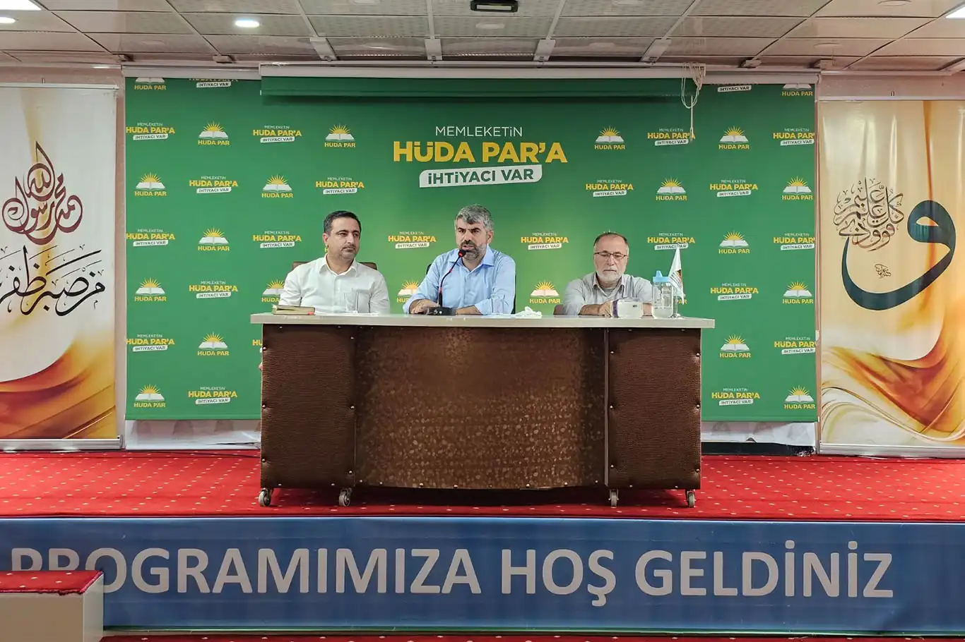 HÜDA PAR Milletvekilleri Batman'da teşkilat üyeleri ve gönüllülerle buluştu