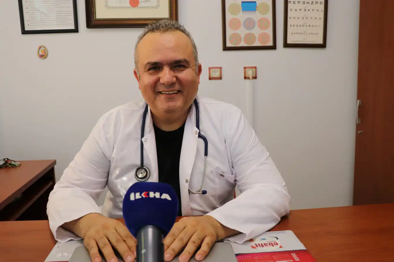 Yaz aylarında artan sağlık risklerine dikkat: Gıda zehirlenmesi, ishal ve güneş çarpması uyarısı Yaz aylarında artan sağlık risklerine dikkat: Gıda zehirlenmesi, ishal ve güneş çarpması uyarısı