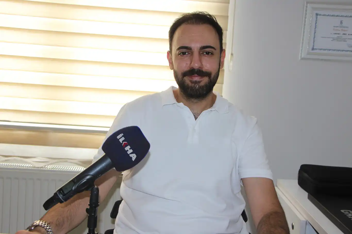 Uzmanından yaz sıcaklarında egzersize dikkat: Saat, su ve klima kullanımı belirleyici rol oynuyor Uzmanından yaz sıcaklarında egzersize dikkat: Saat, su ve klima kullanımı belirleyici rol oynuyor