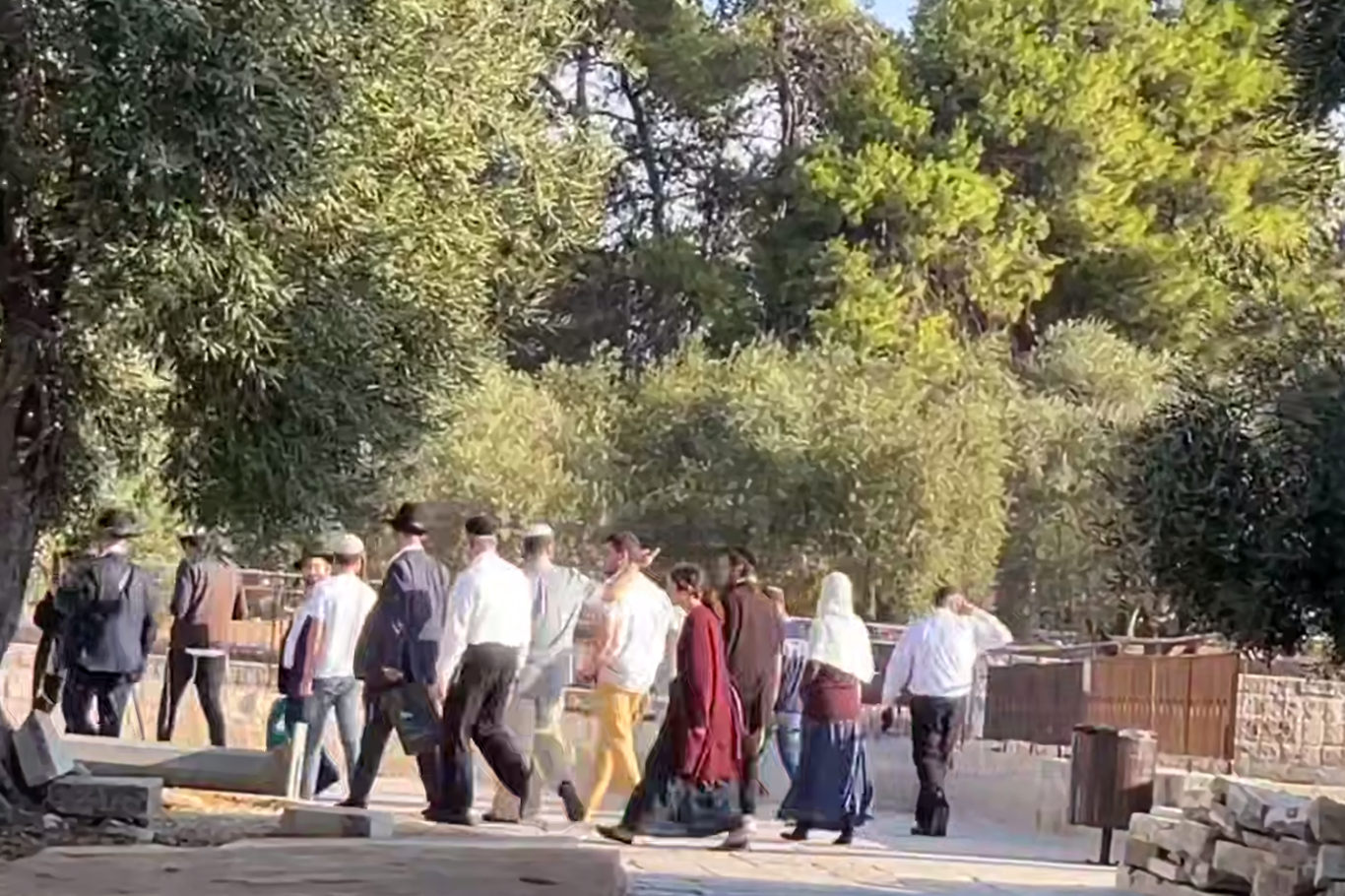 Siyonist Yahudiler Mescid-i Aksa'yı bir kez daha hedef aldı