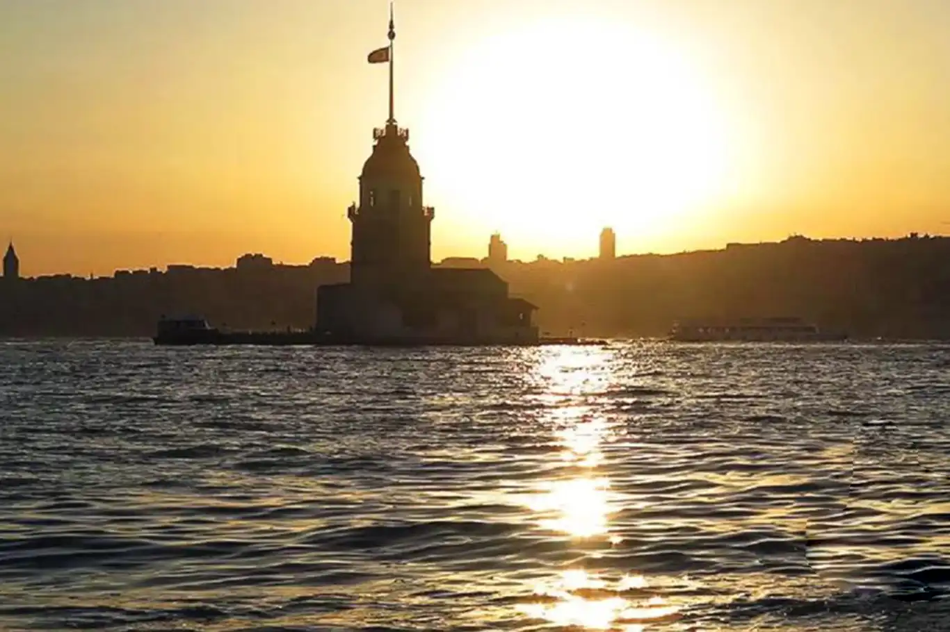 İstanbul için sıcak hava uyarısı İstanbul için sıcak hava uyarısı