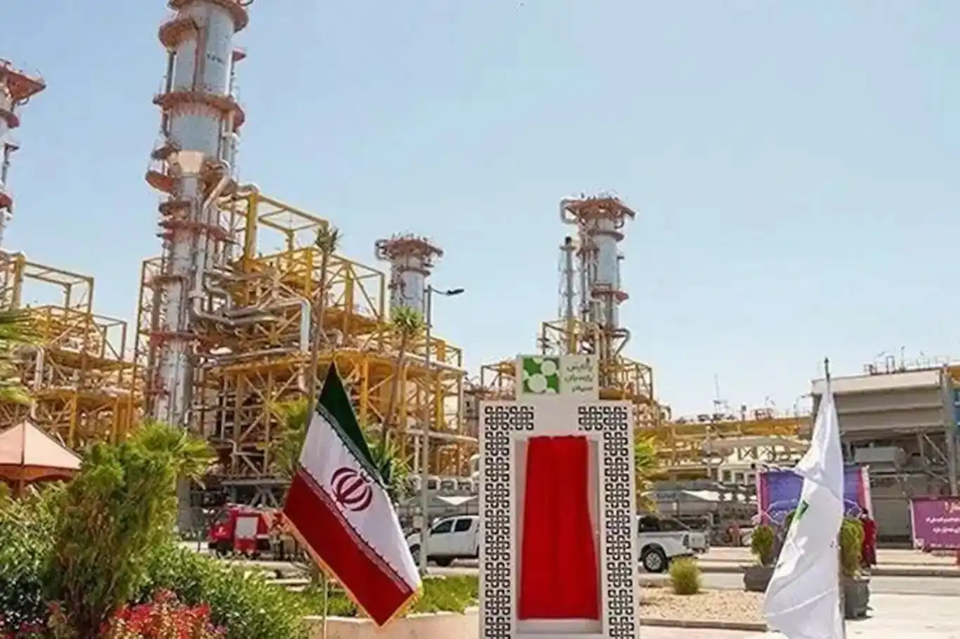 الولايات المتحدة تفرض عقوبات جديدة على إيران الولايات المتحدة تفرض عقوبات جديدة على إيران