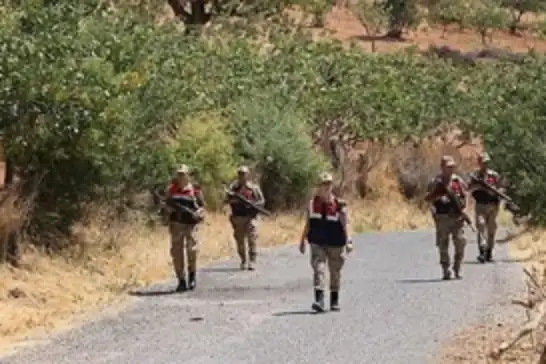 Siirt'te fıstık hırsızlıklarına karşı jandarma alarmda: Gece gündüz devriye ve sıkı denetim
