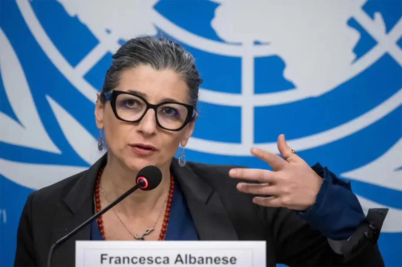 ألبانيز: العقوبات الأمريكية تشكل تهديدًا على حياتي وعملي ألبانيز: العقوبات الأمريكية تشكل تهديدًا على حياتي وعملي