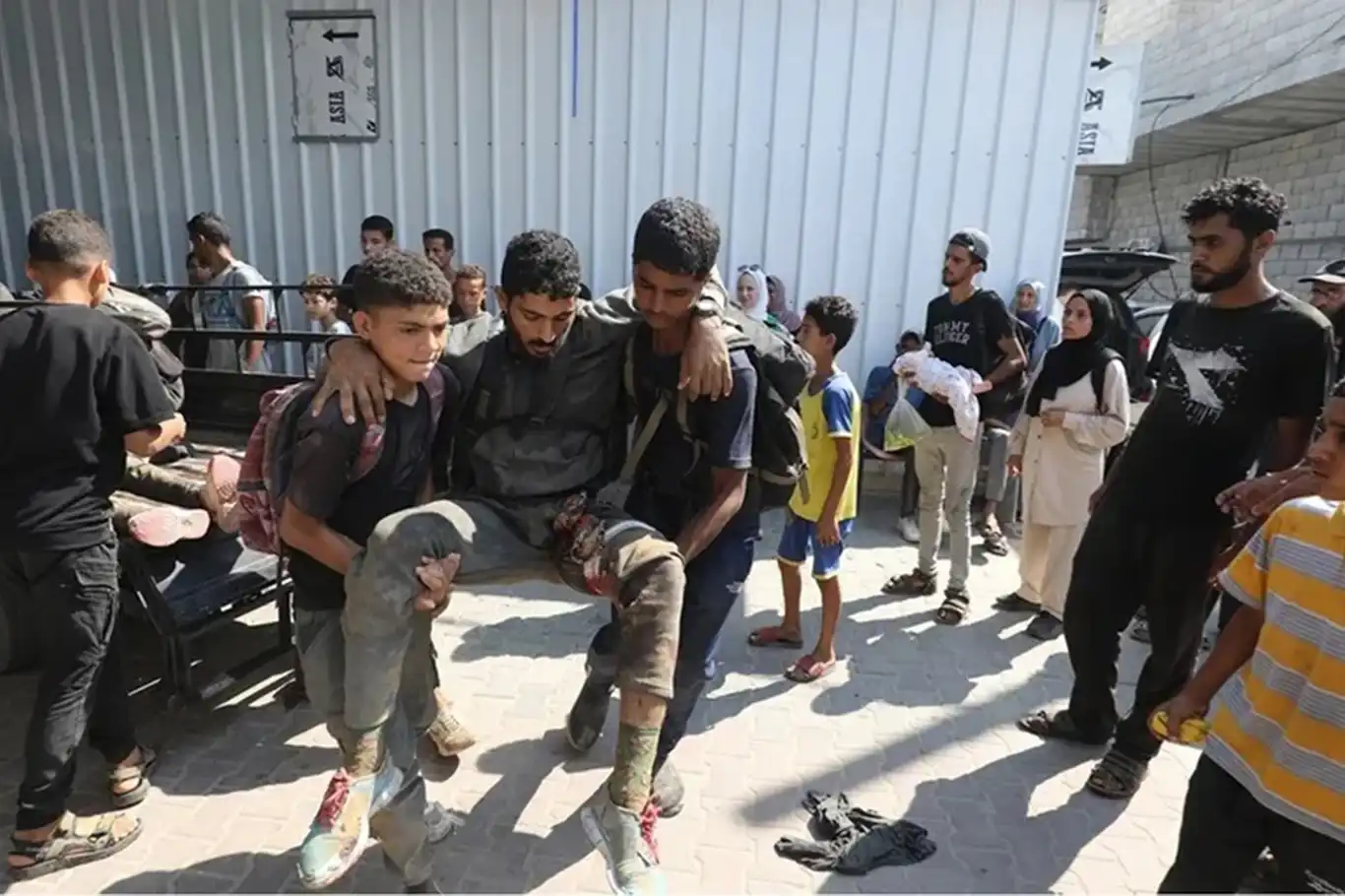 وزارة الصحة بغزة: ارتفاع حصيلة العدوان الإسرائيلي إلى 60239 شهيداً