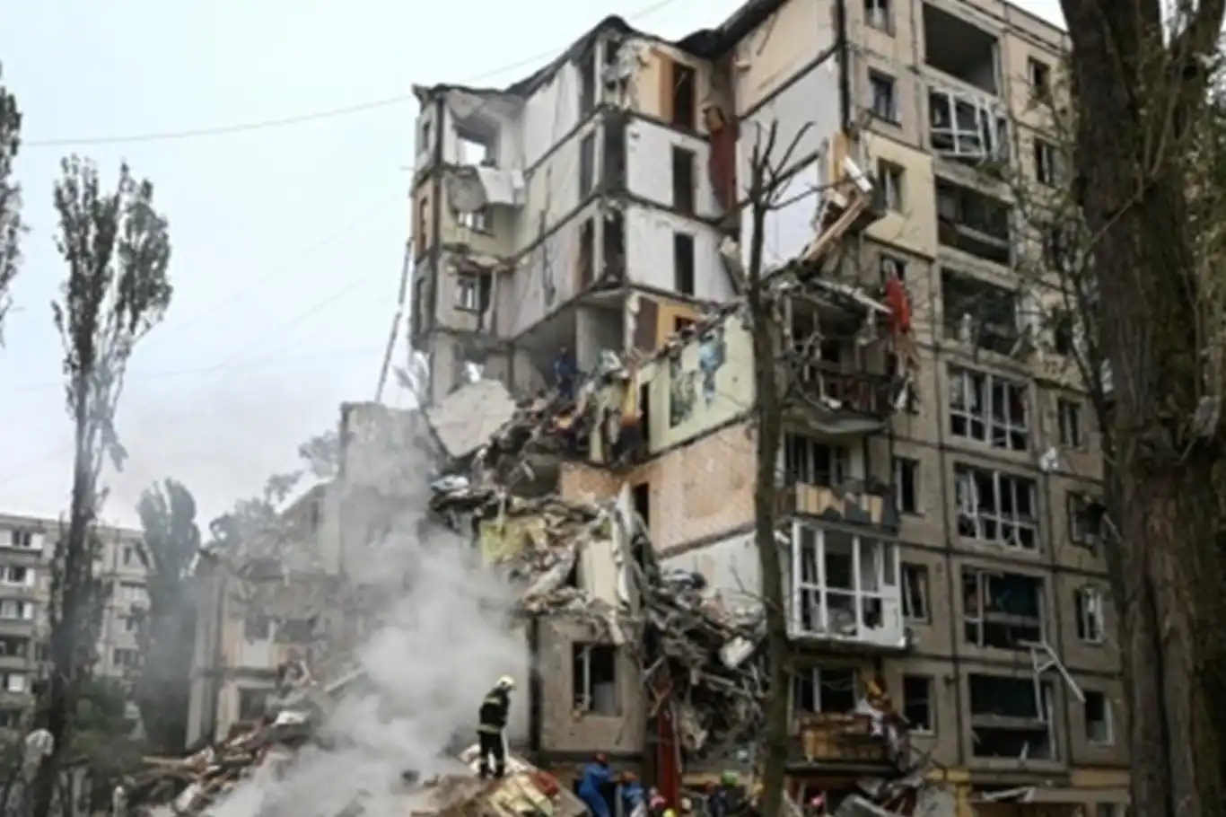 Russian overnight assault on Kyiv kills 8, injures 124 in deadliest attack in months