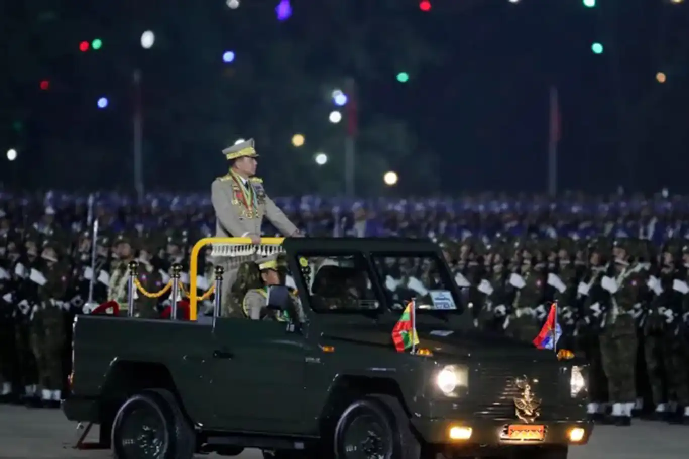 Myanmar'da OHAL uygulaması 4,5 yıl sonra kaldırıldı Myanmar'da OHAL uygulaması 4,5 yıl sonra kaldırıldı