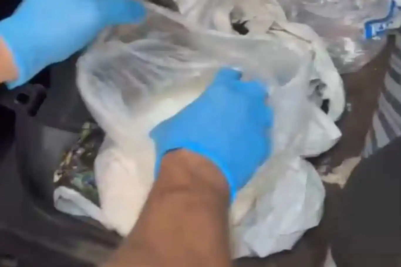 Eskişehir'de 1 kilogram kokain ele geçirildi: 1 gözaltı Eskişehir'de 1 kilogram kokain ele geçirildi: 1 gözaltı