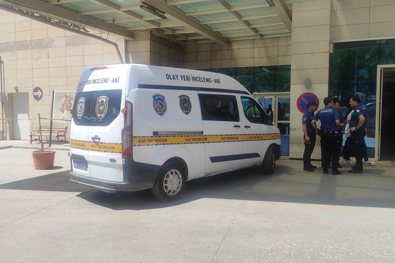 Siirt'te silahlı aile kavgası: 3 kişi yaralandı Siirt'te silahlı aile kavgası: 3 kişi yaralandı