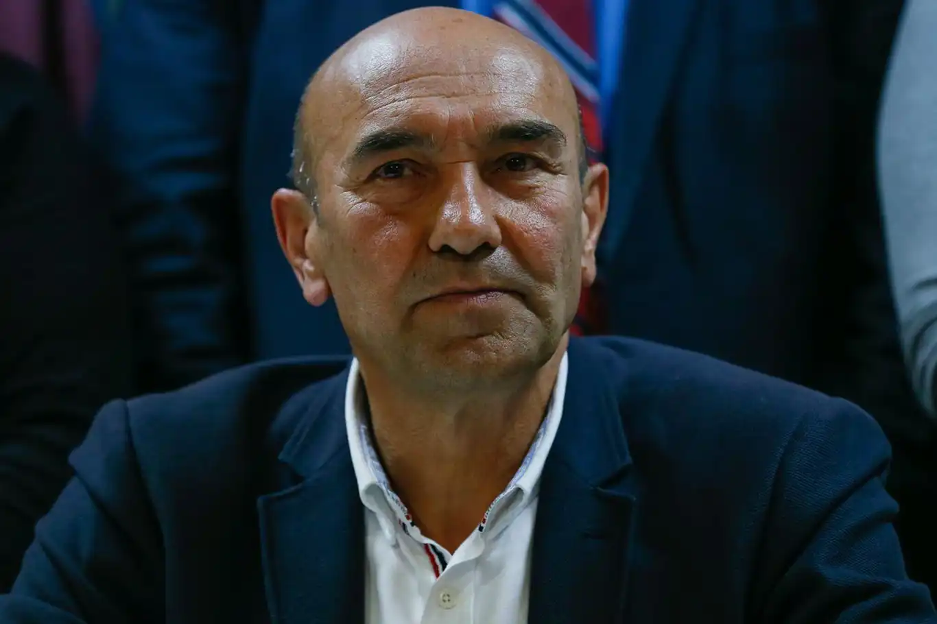 İzmir'deki yolsuzluk operasyonunda 45 kişi tutuklandı İzmir'deki yolsuzluk operasyonunda 45 kişi tutuklandı