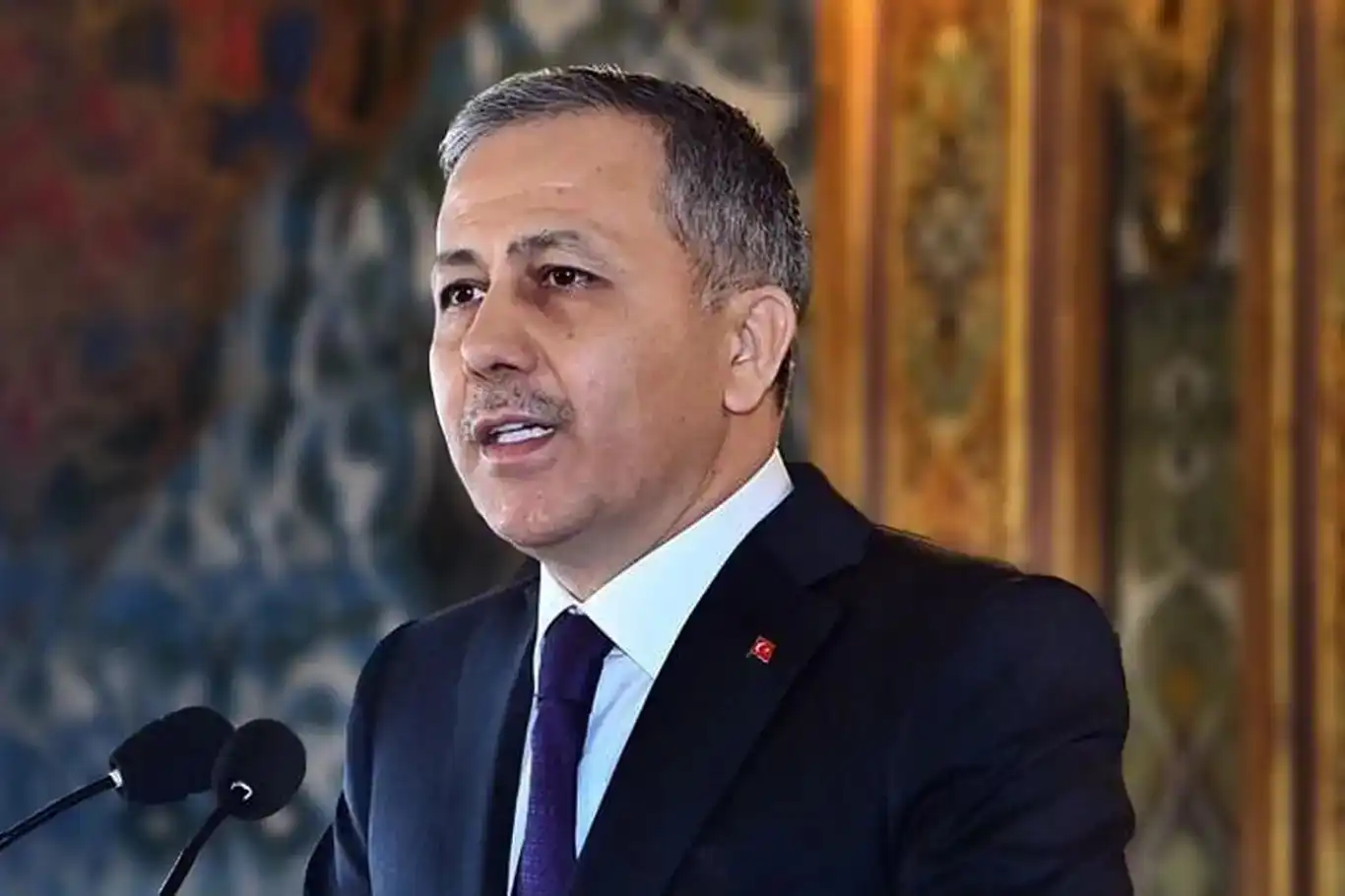 İçişleri Bakanı Ali Yerlikaya: Orman yangınları nedeniyle 10 kişi tutuklandı İçişleri Bakanı Ali Yerlikaya: Orman yangınları nedeniyle 10 kişi tutuklandı