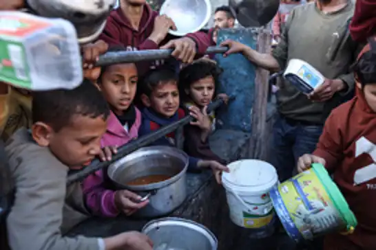 UNRWA: Gazzeliler açlıktan sokaklarda bayılıyor