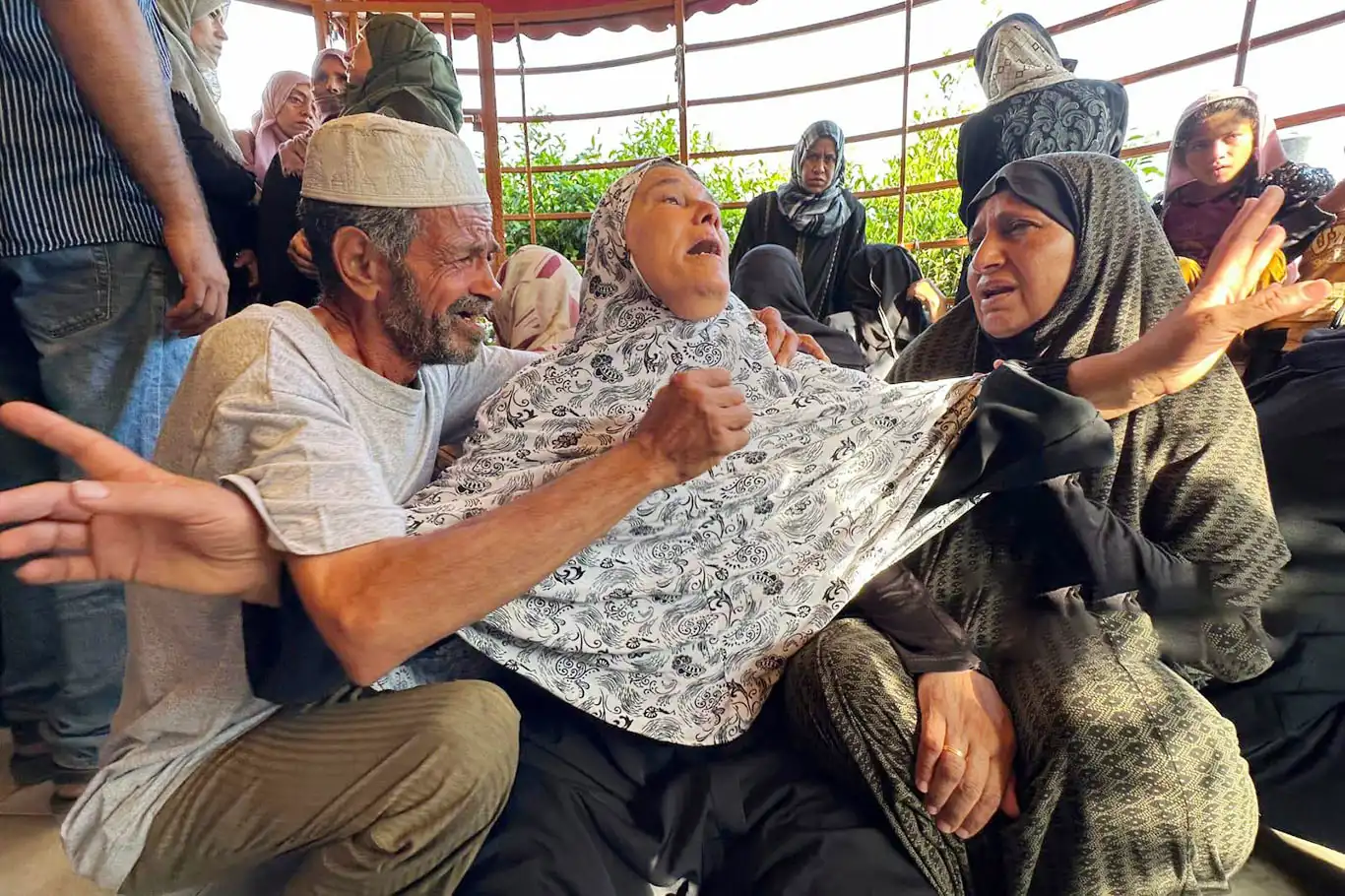 Gazze'de bir günde en az 70 şehit Gazze'de bir günde en az 70 şehit