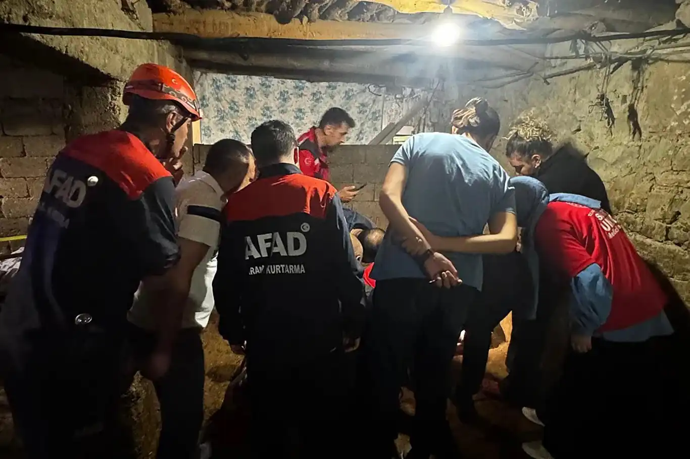 Siirt’te şüpheli ölüm: Yaşlı adam ahırda ölü bulundu Siirt’te şüpheli ölüm: Yaşlı adam ahırda ölü bulundu