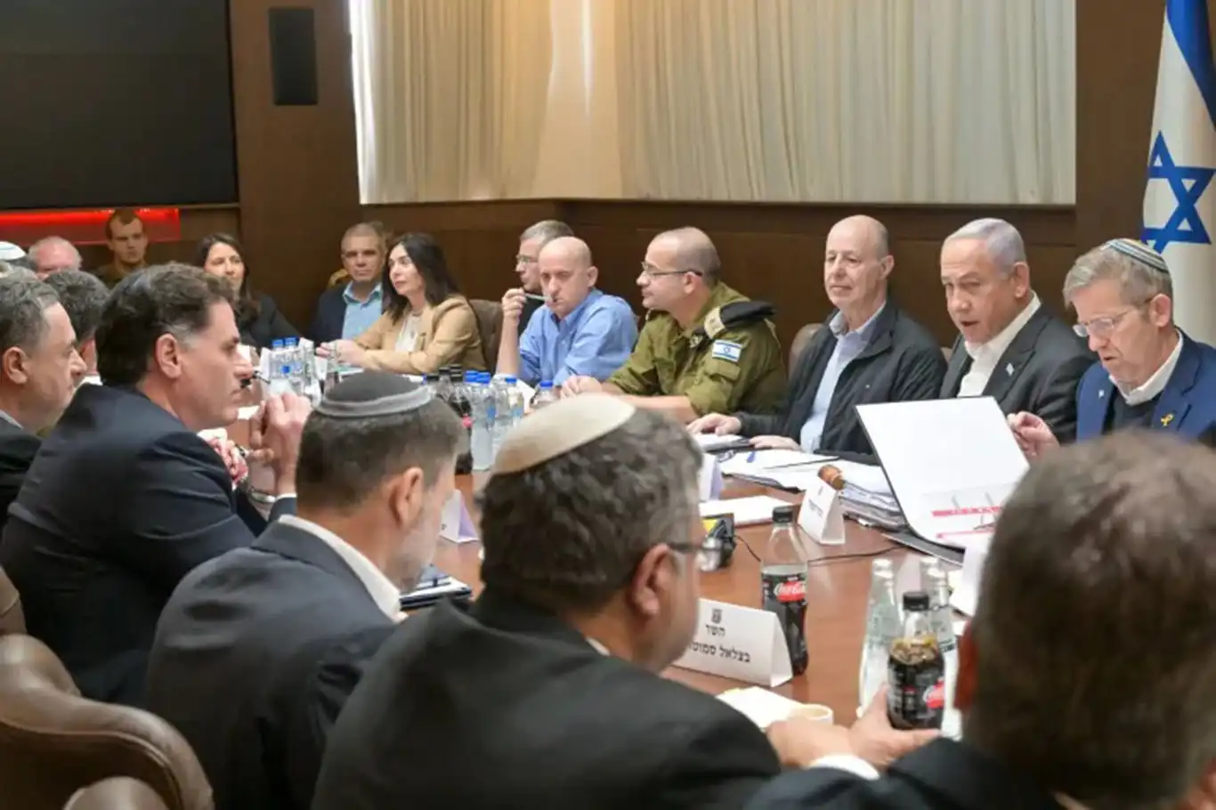 Siyonist rejim, HAMAS'ın ateşkes yanıtını değerlendiriyor Siyonist rejim, HAMAS'ın ateşkes yanıtını değerlendiriyor