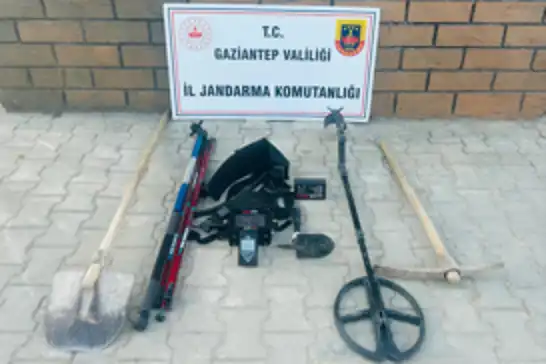 Gaziantep'te kaçak kazıya 9 gözaltı