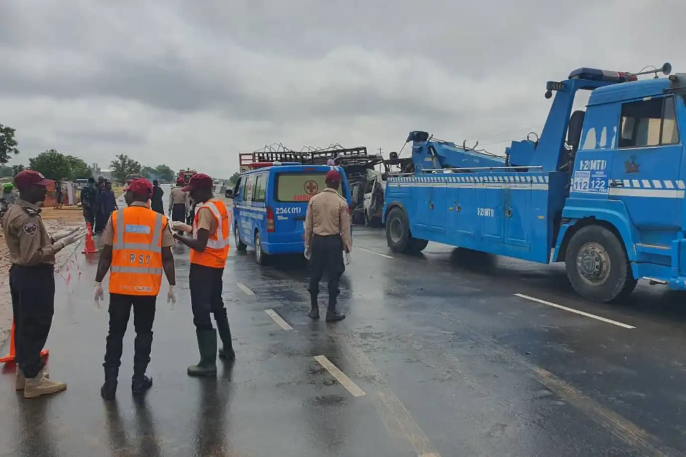 Nigeria: 21 killed in fiery head-on crash between truck and bus in Kano Nigeria: 21 killed in fiery head-on crash between truck and bus in Kano