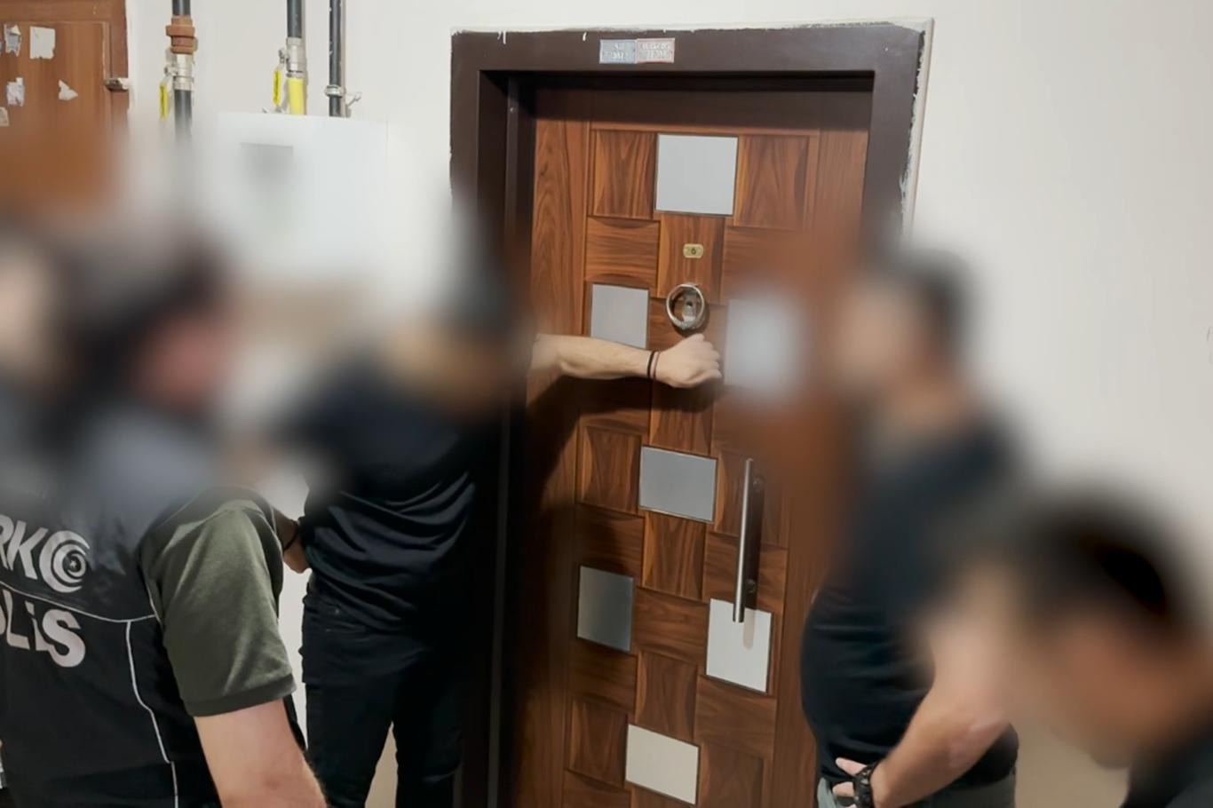 Batman'da uyuşturucu operasyonu: 7 şüpheli tutuklandı Batman'da uyuşturucu operasyonu: 7 şüpheli tutuklandı