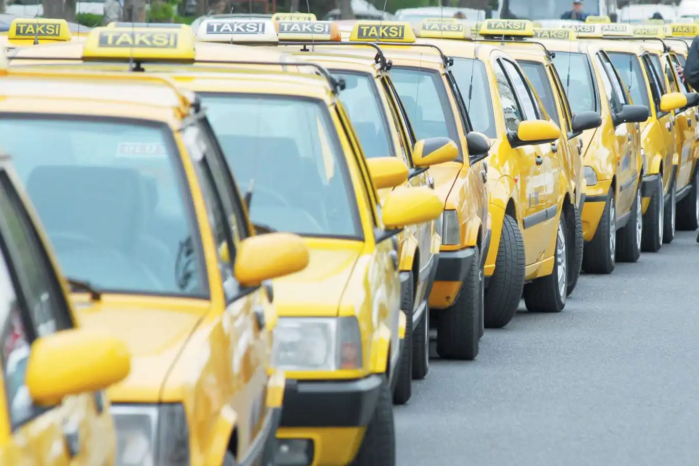 Bursa'da dolmuş, taksi ve otoparklar zamlandı Bursa'da dolmuş, taksi ve otoparklar zamlandı