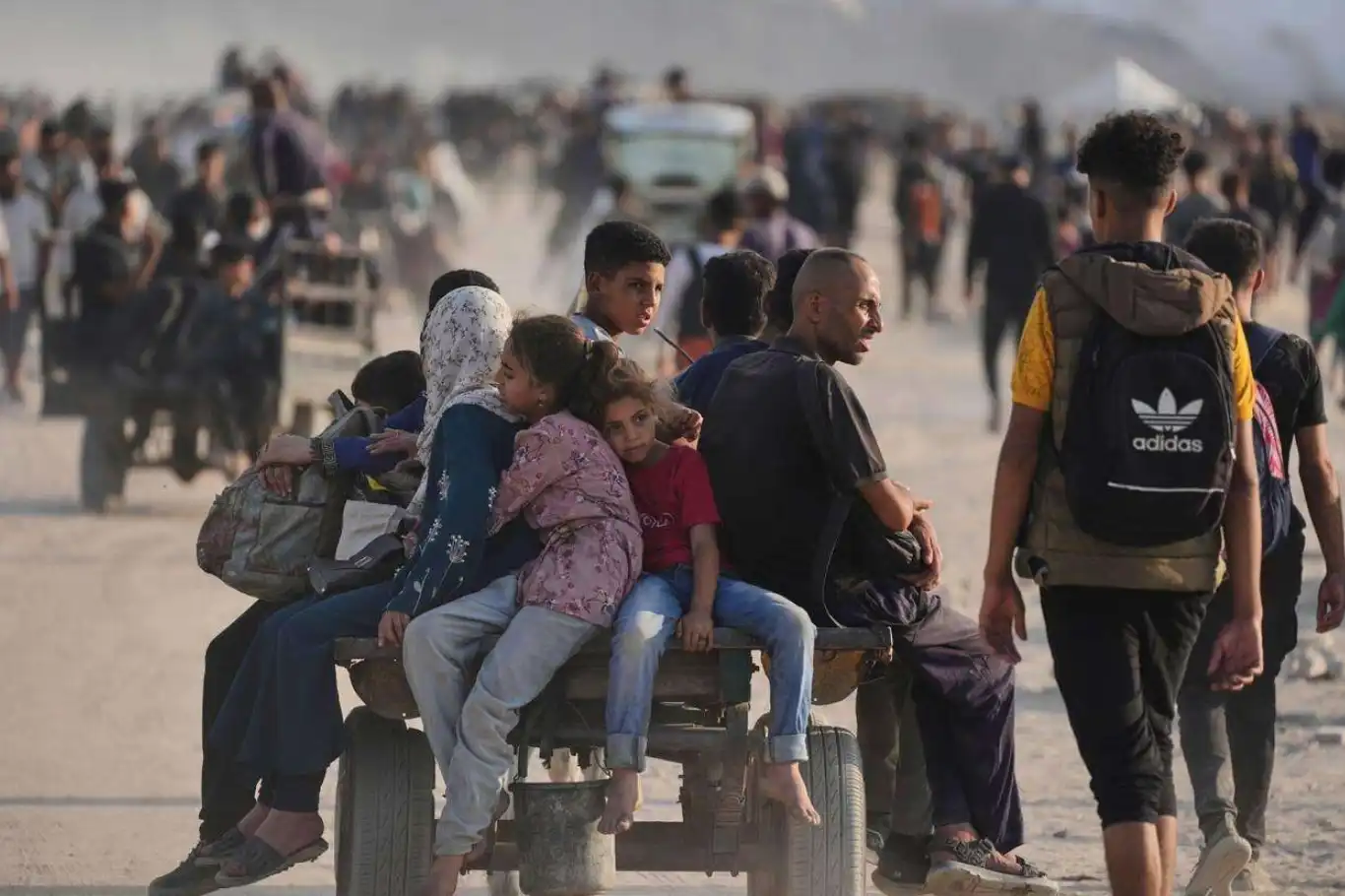 المرصد الأورومتوسطي: الفلسطينيون في غزة محاصرون بمساحة أقل من تلك المخصصة لسجناء غوانتنامو المرصد الأورومتوسطي: الفلسطينيون في غزة محاصرون بمساحة أقل من تلك المخصصة لسجناء غوانتنامو