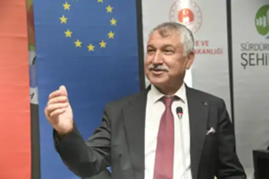 Adana ve Büyükçekmece'nin belediye başkanları görevinden uzaklaştırıldı