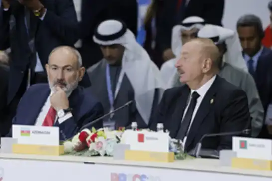 علييف وباشينيان يلتقيان في أبو ظبي