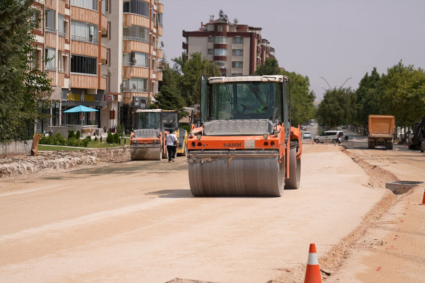 Elazığ’da trafik akışını rahatlatmak amacıyla başlatılan çalışmalar sürüyor Elazığ’da trafik akışını rahatlatmak amacıyla başlatılan çalışmalar sürüyor